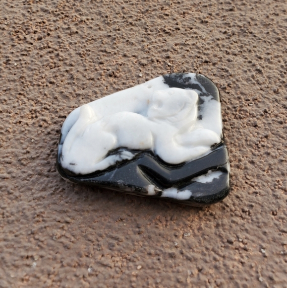 New Hand Carved Zebra Jasper Tiger Trapezoid Pendant. - Picture 3 of 13